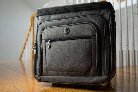 An untitled image from "Review: Travelers Club 16" Top Expandable Underseater Carry-On"